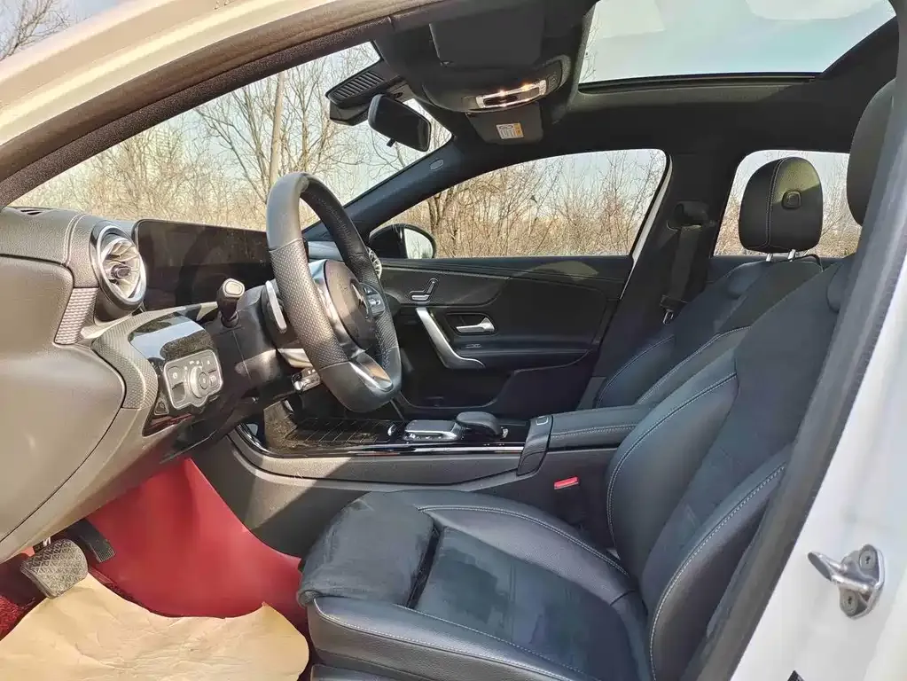 Mercedes-Benz A-Class 2023 из CN, фото 3