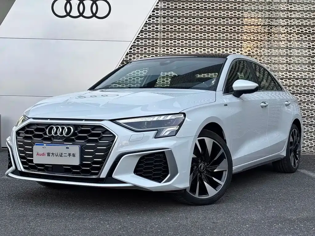 Audi A3 2024 из CN, фото 1