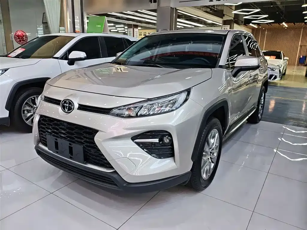 Toyota Wildlander — фото 2