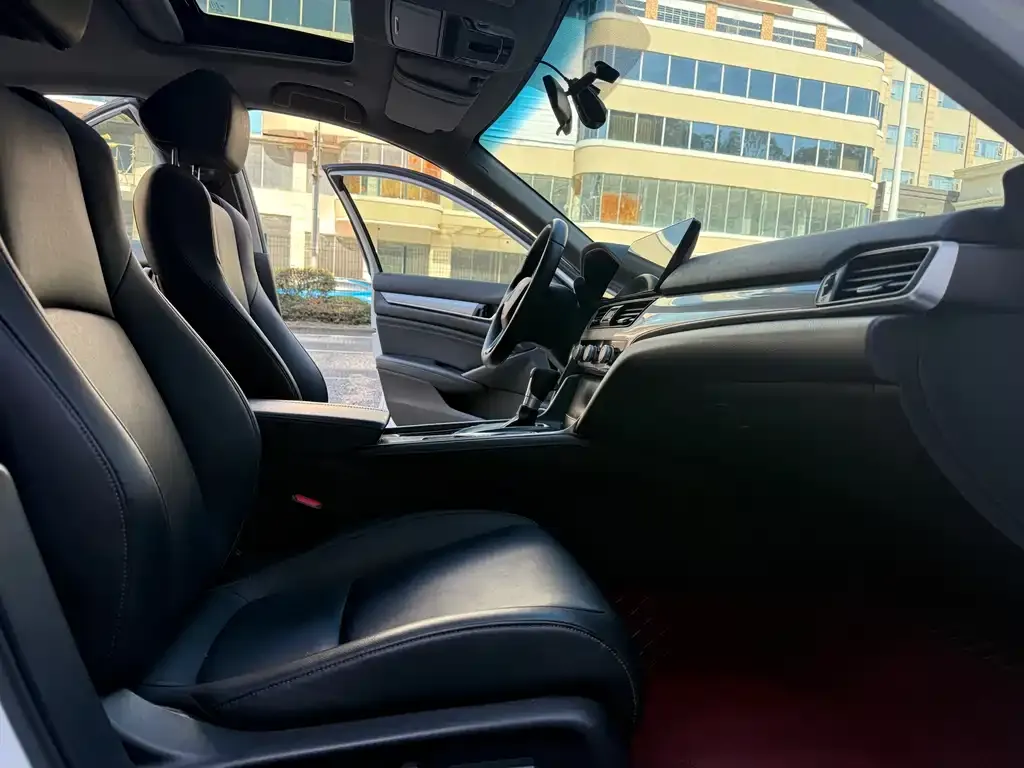 Honda Accord 2023 из CN, фото 5