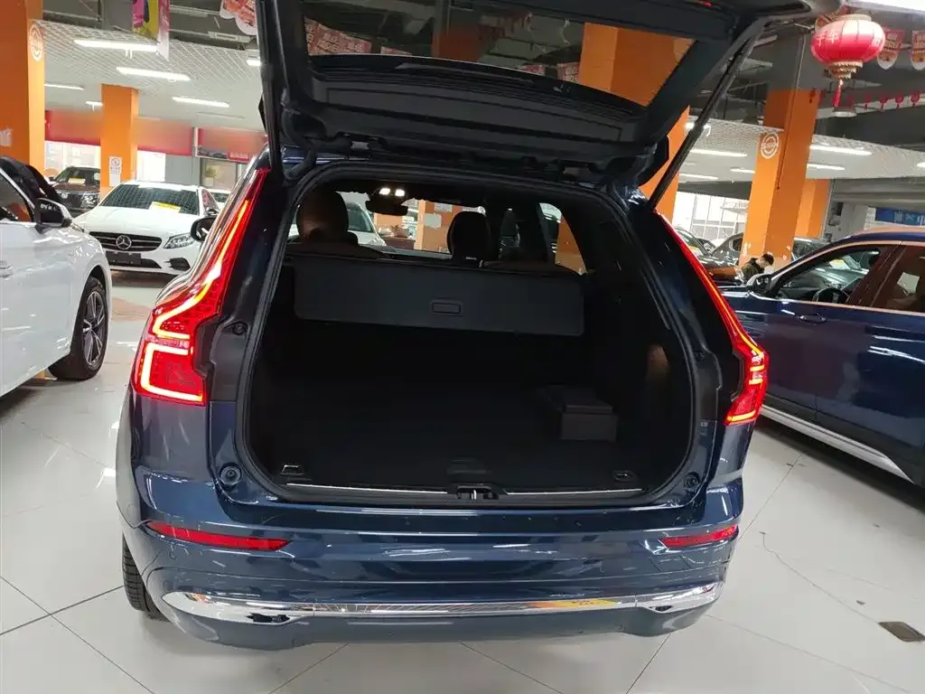 Volvo XC60 2023 из CN, фото 5
