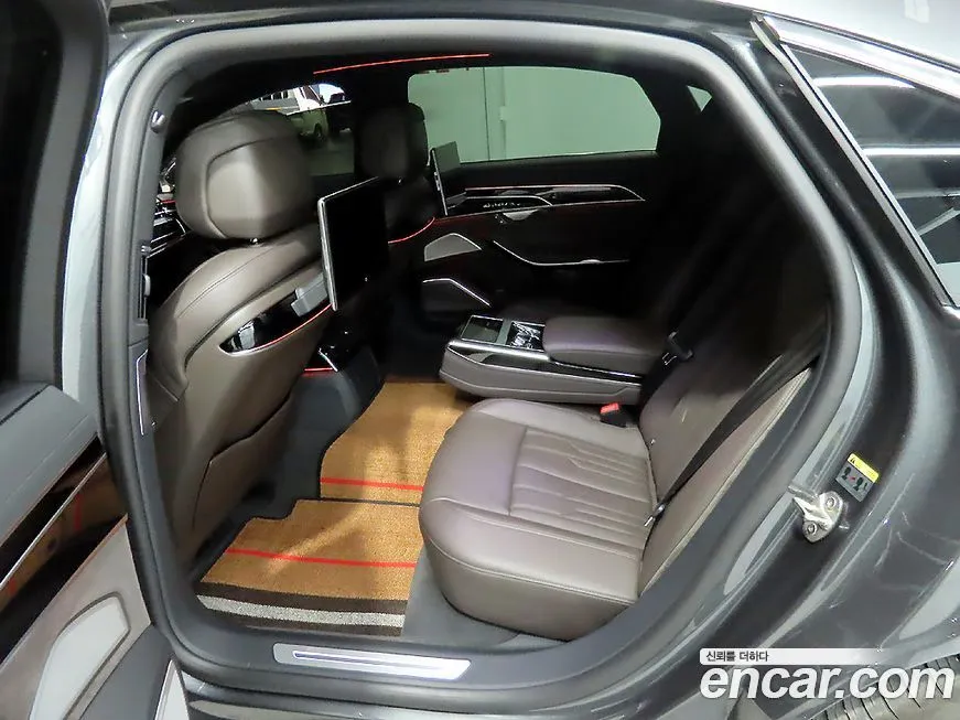 Audi A8 2021 из KR, фото 2