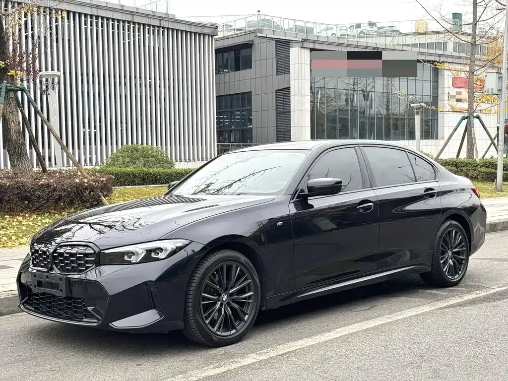 BMW 3 Series 2023 из CN, фото 1