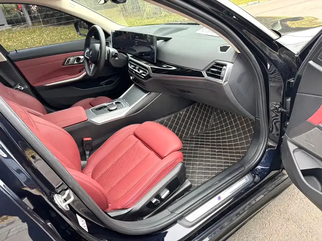 BMW 3 Series 2023 из CN, фото 4