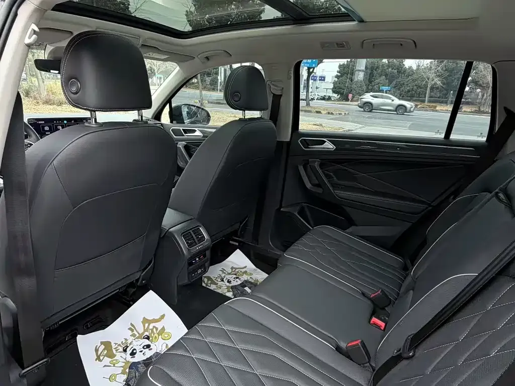 Volkswagen Tiguan L 2023 из CN, фото 5