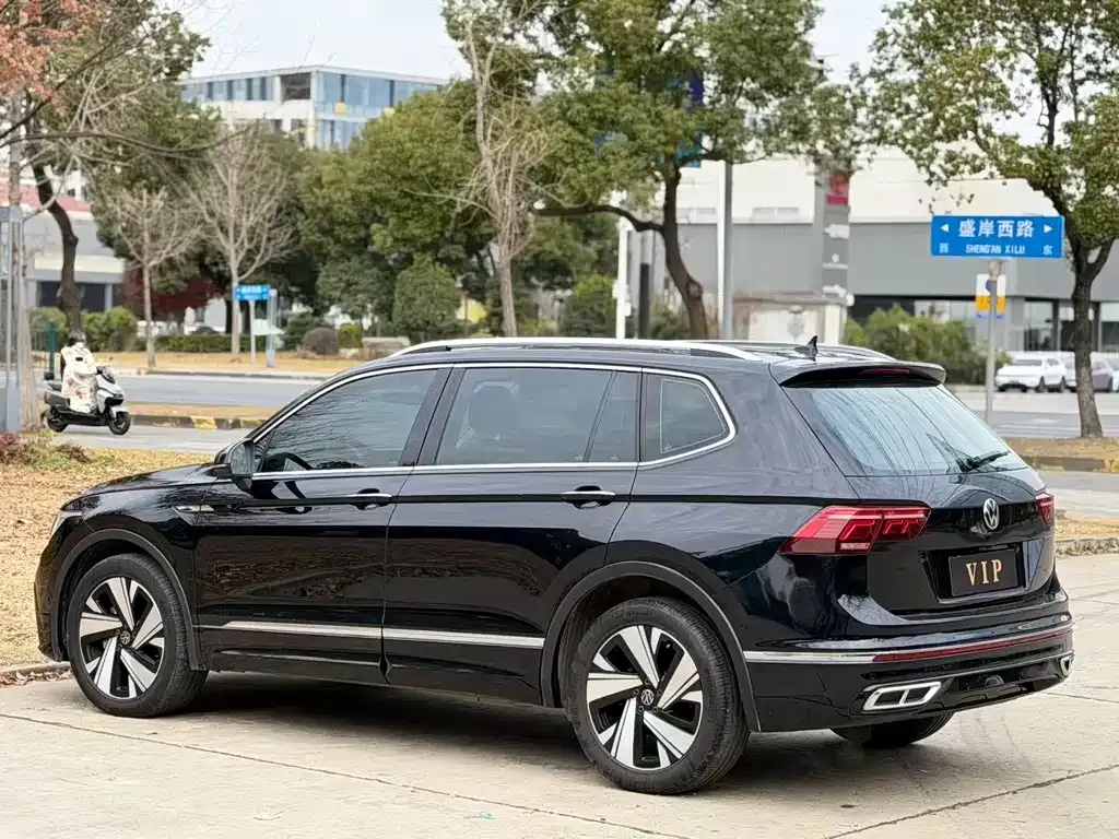 Volkswagen Tiguan L 2023 из CN, фото 8