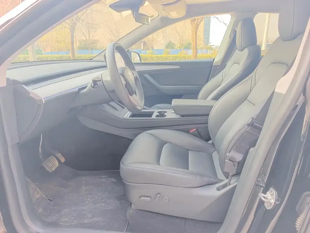 Tesla Model Y 2024 из CN, фото 5