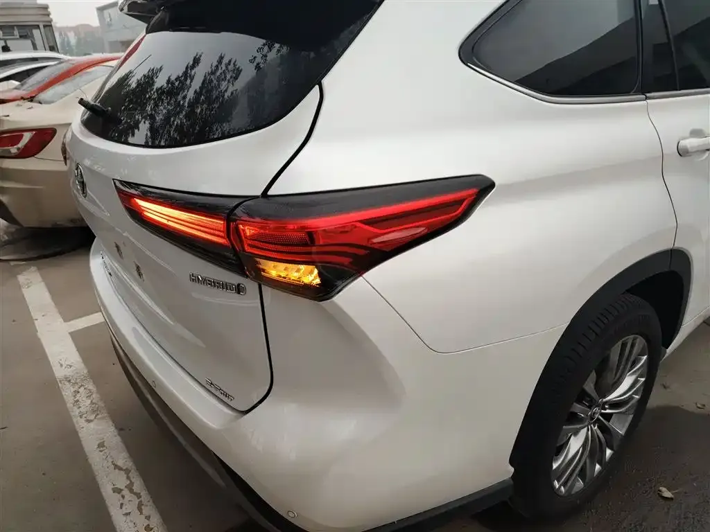 Toyota Highlander 2022 из CN, фото 2
