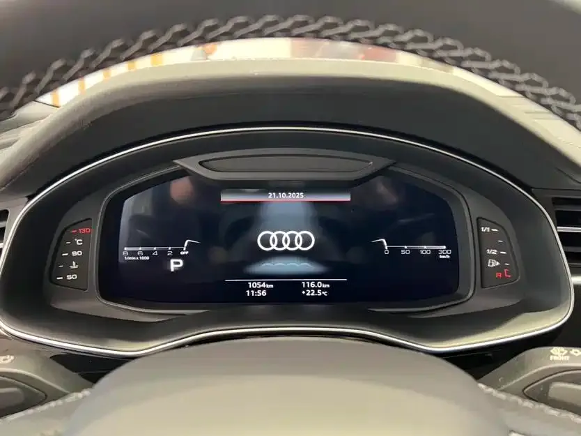 Audi SQ7 2024 из CN, фото 2