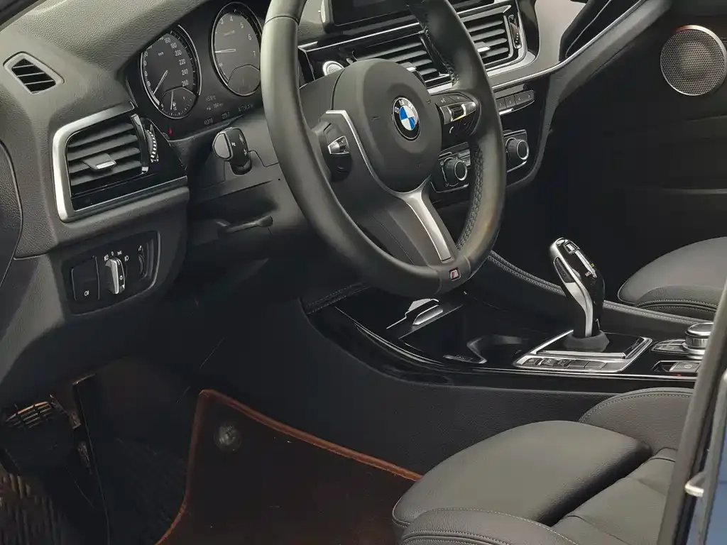 BMW 1 Series 2022 из CN, фото 6