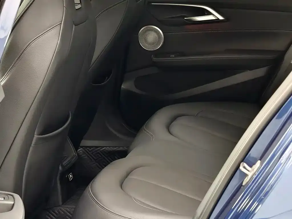 BMW 1 Series 2022 из CN, фото 9