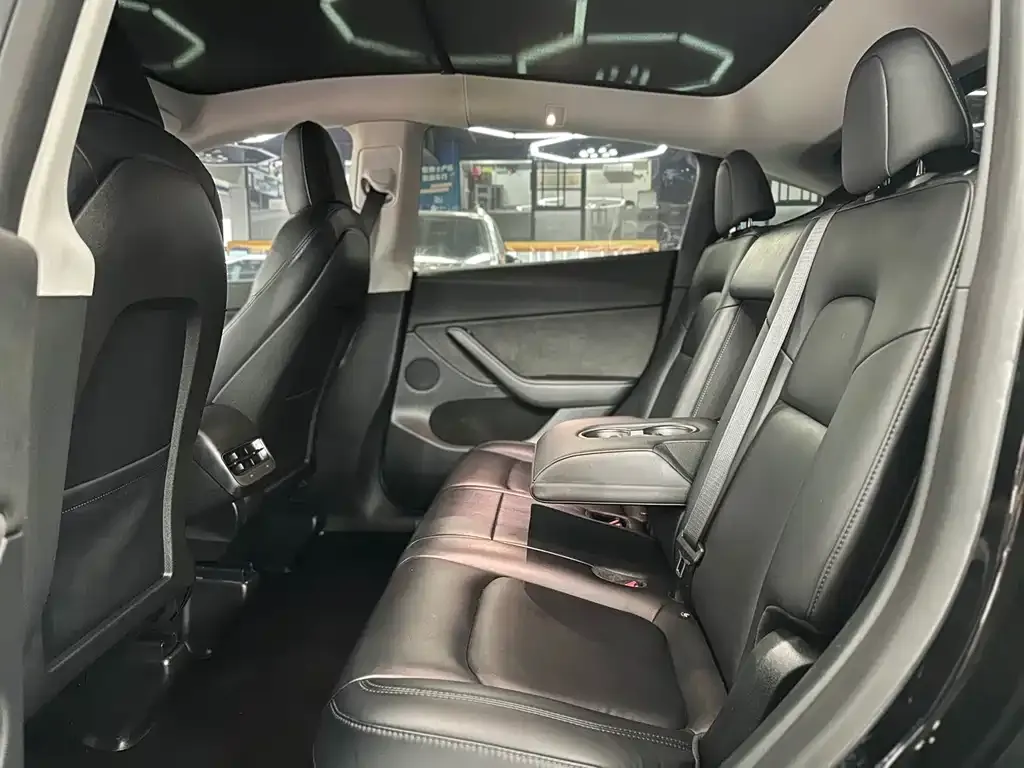 Tesla Model Y 2022 из CN, фото 10
