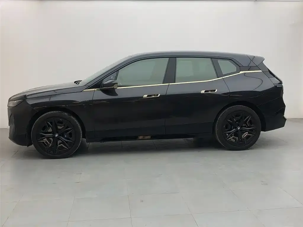 BMW iX M60 2024 из CN, фото 2