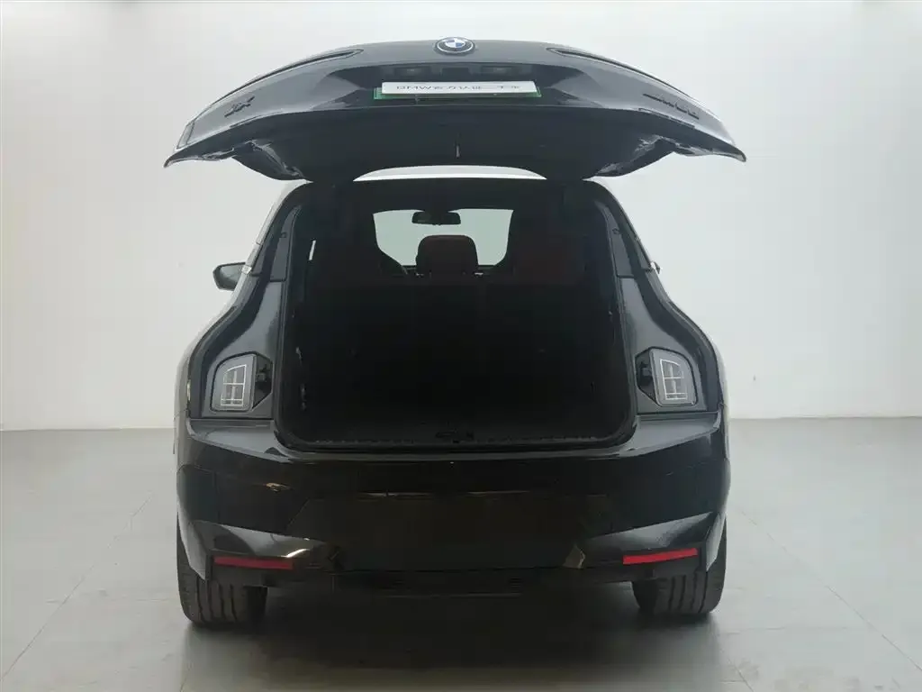 BMW iX M60 2024 из CN, фото 4