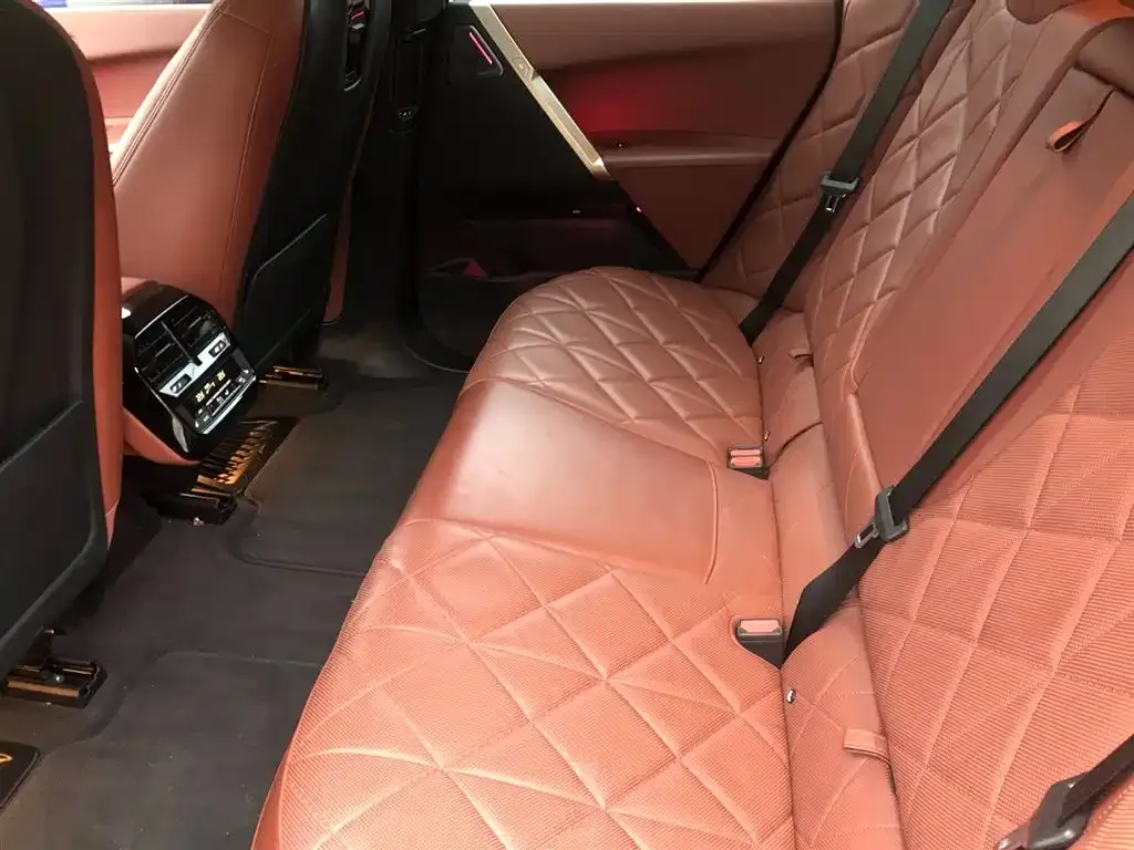 BMW iX M60 2024 из CN, фото 8