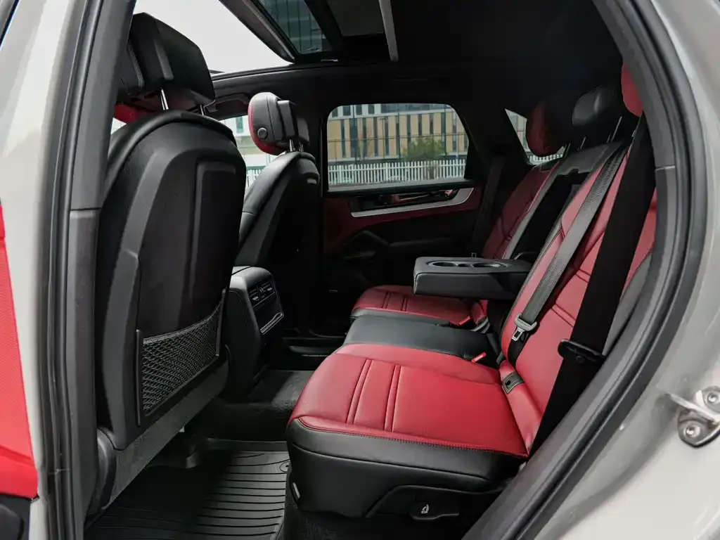 Porsche Cayenne 2024 из CN, фото 9