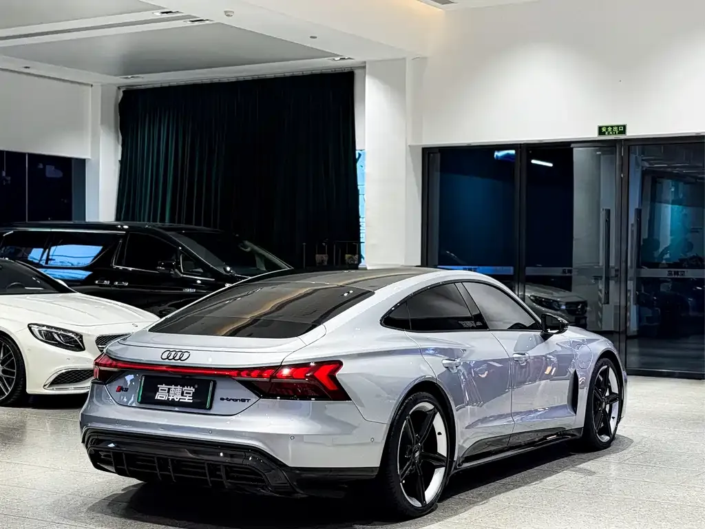Audi RS e-tron GT 2022 из CN, фото 2