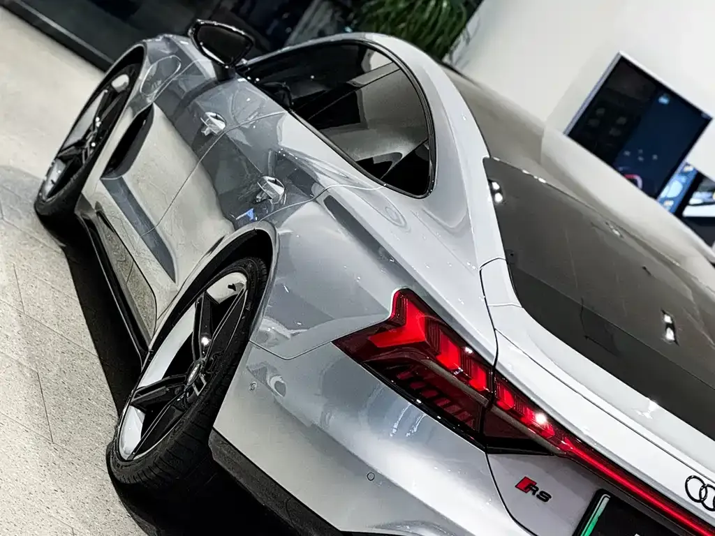 Audi RS e-tron GT 2022 из CN, фото 8