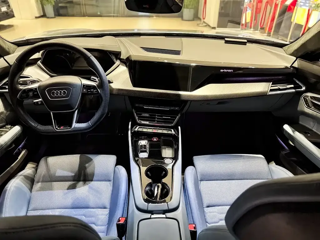 Audi RS e-tron GT 2022 из CN, фото 9