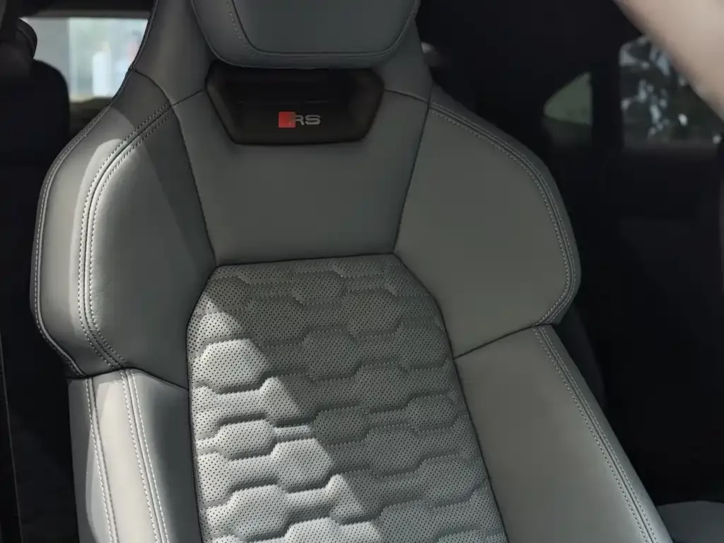 Audi RS e-tron GT 2022 из CN, фото 7