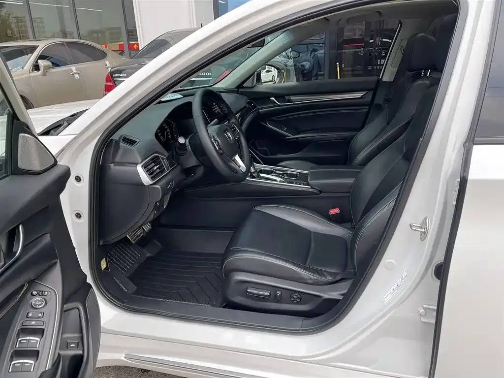 Honda Accord 2023 из CN, фото 3