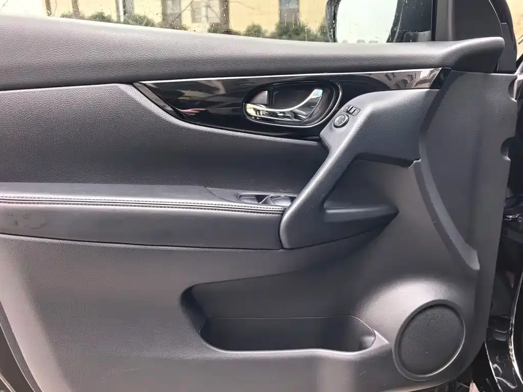 Nissan Qashqai — фото 2