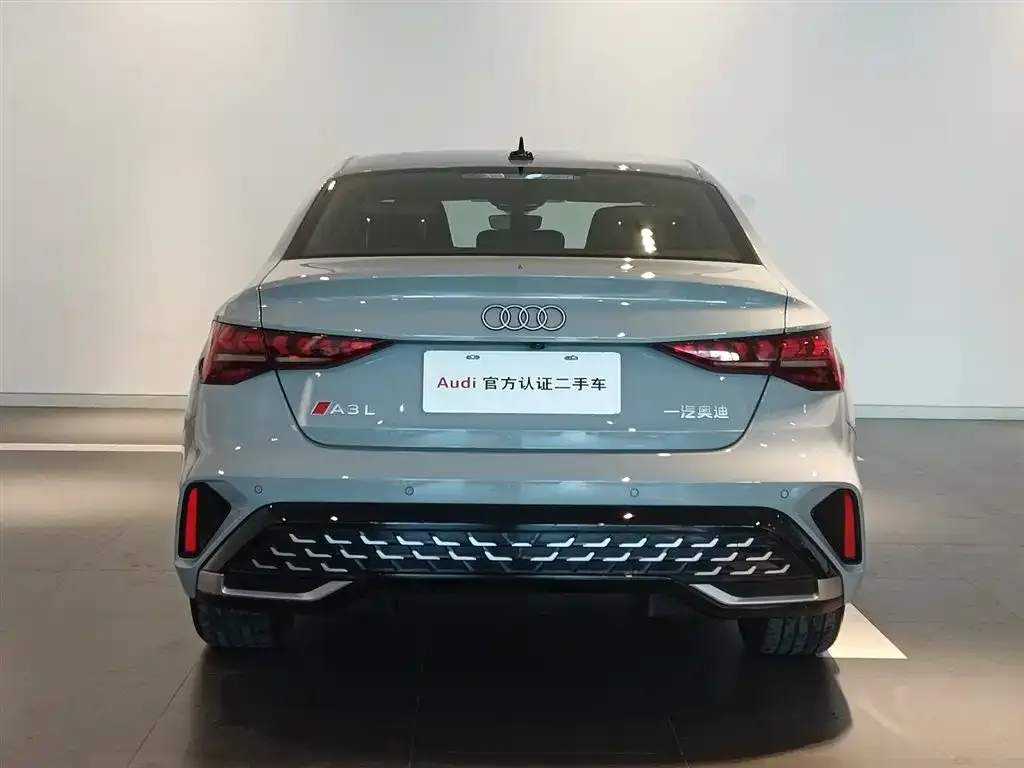 Audi A3 2024 из CN, фото 2