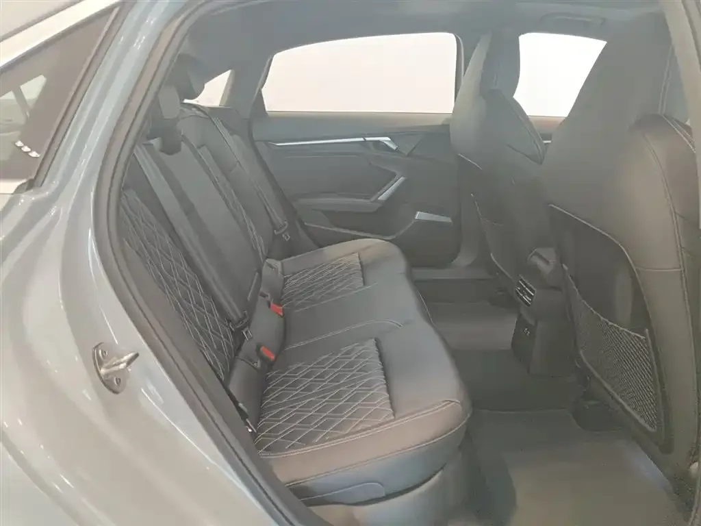 Audi A3 2024 из CN, фото 3