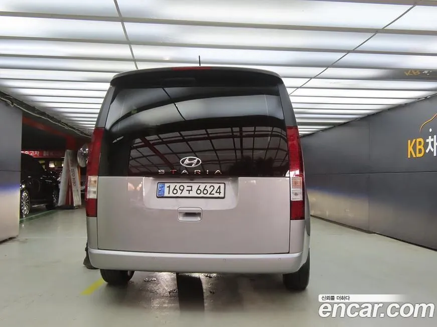 Hyundai Staria 2023 из KR, фото 2