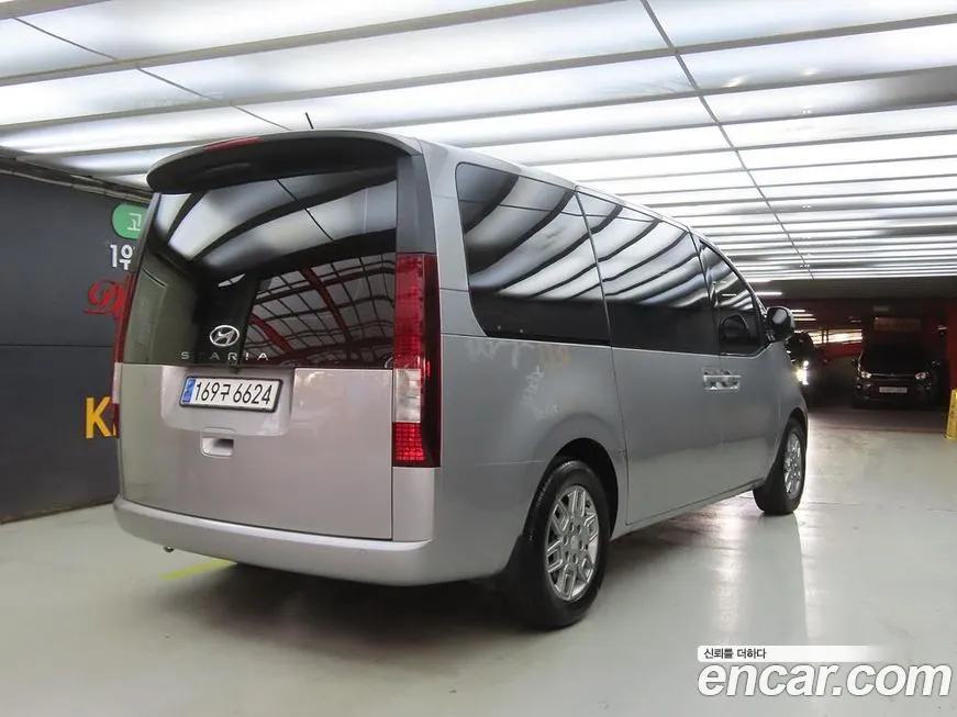 Hyundai Staria 2023 из KR, фото 3