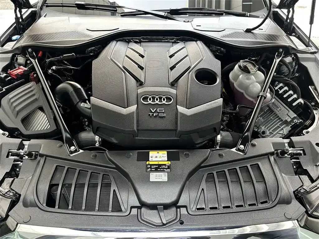 Audi A8 2024 из CN, фото 6