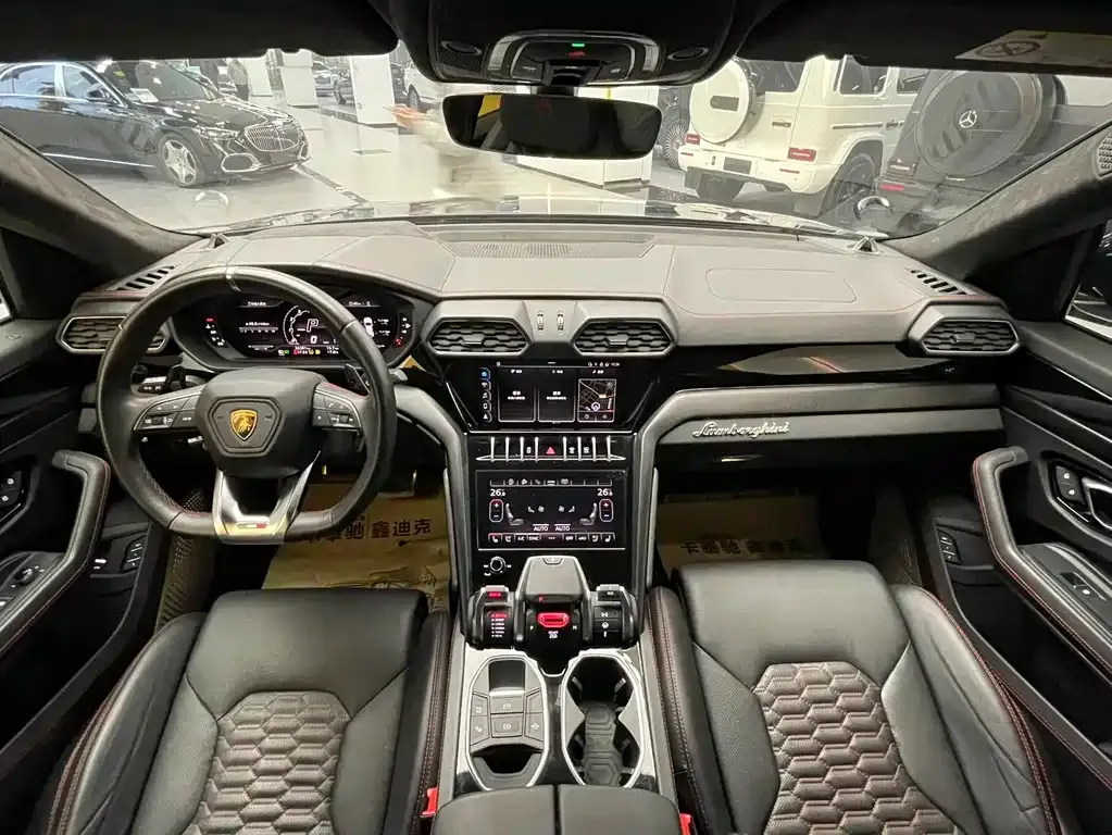Lamborghini Urus 2023 из CN, фото 4
