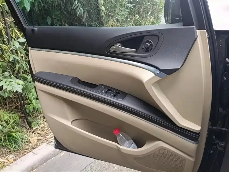 Buick GL8 2023 из CN, фото 7