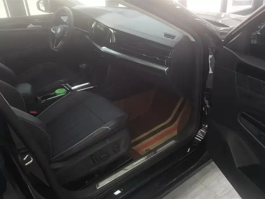 Volkswagen Passat 2022 из CN, фото 7