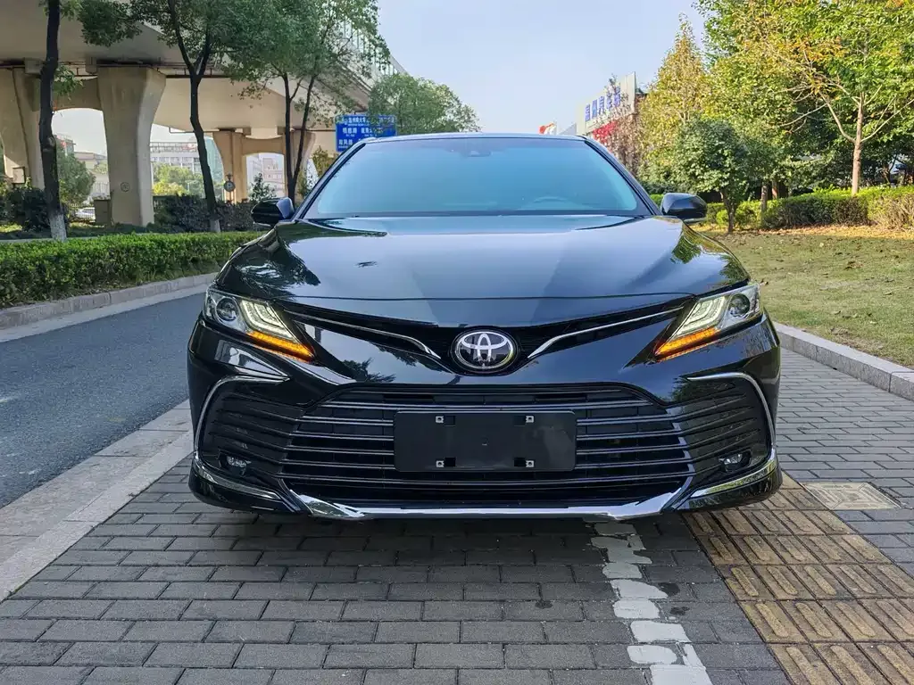 Toyota Camry 2024 из CN, фото 2