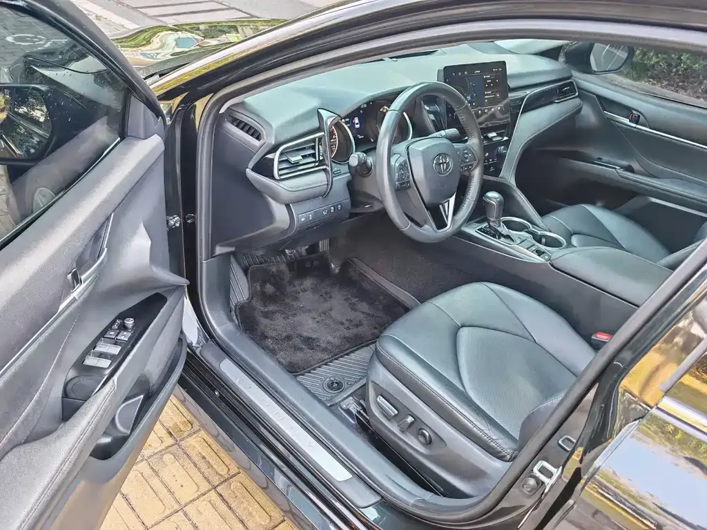 Toyota Camry 2024 из CN, фото 5