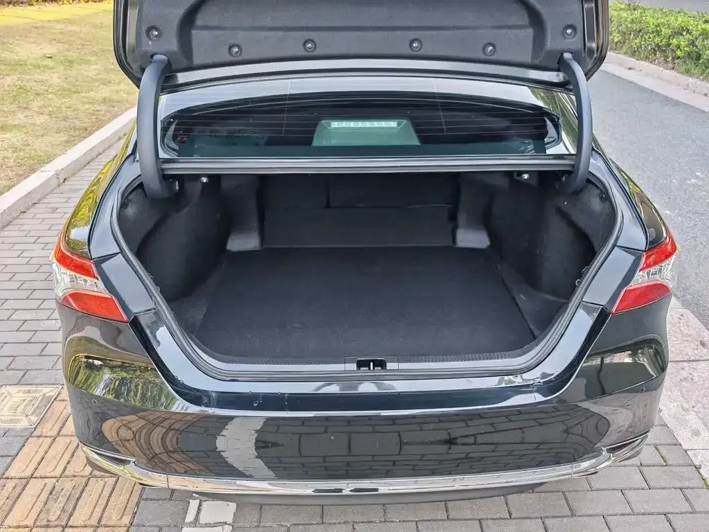 Toyota Camry 2024 из CN, фото 8