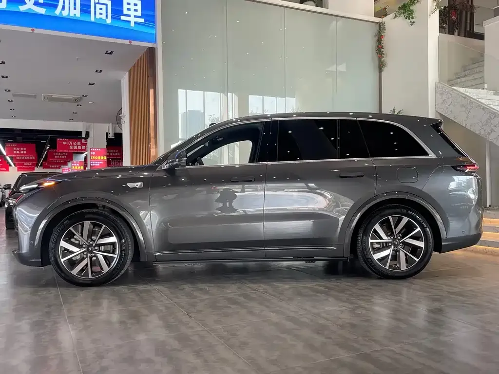 Li Auto L8 2023 из CN, фото 3