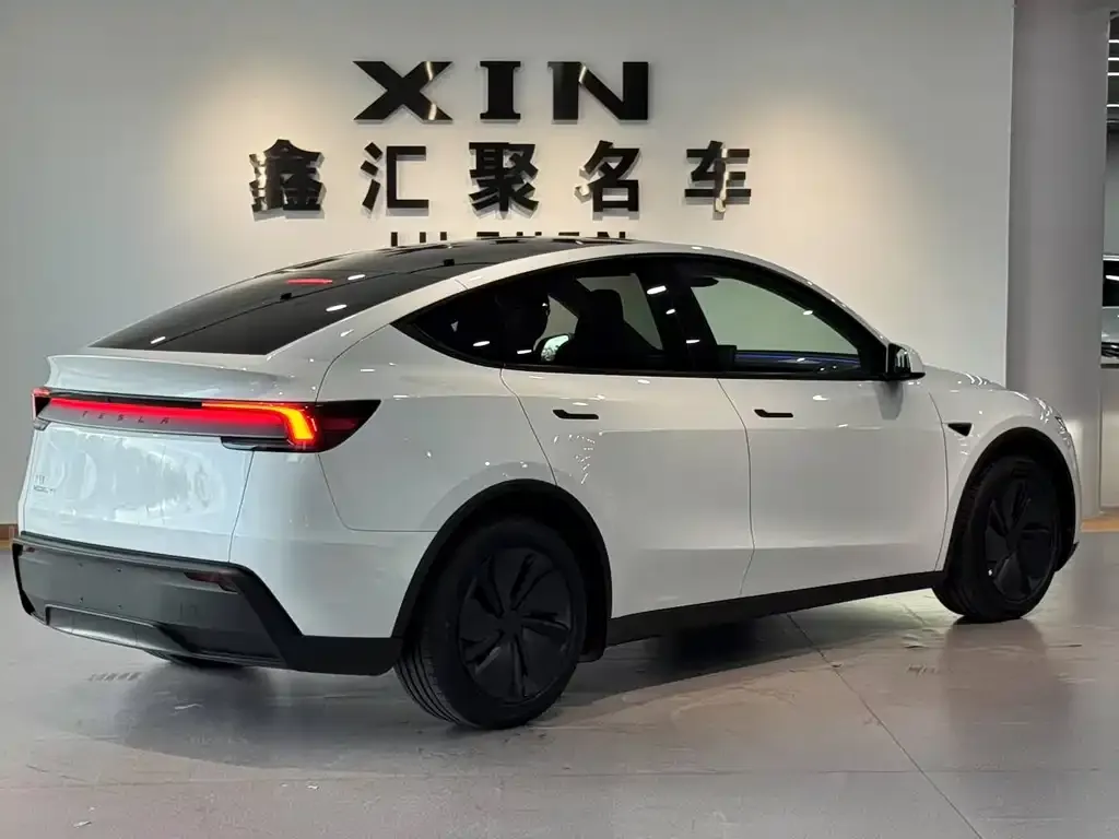 Tesla Model Y 2026 из CN, фото 9