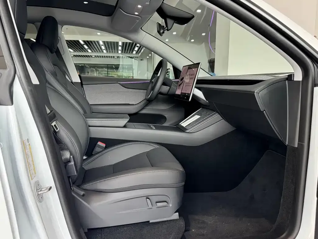 Tesla Model Y 2026 из CN, фото 7