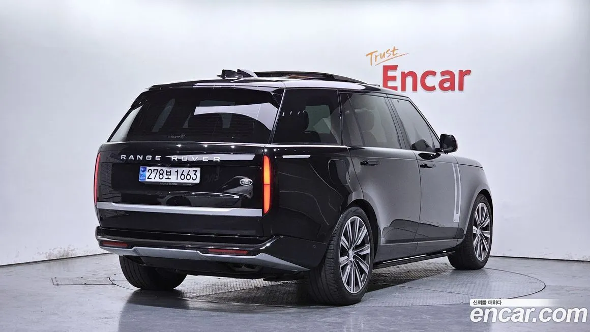 Land Rover Range Rover 2023 из KR, фото 2