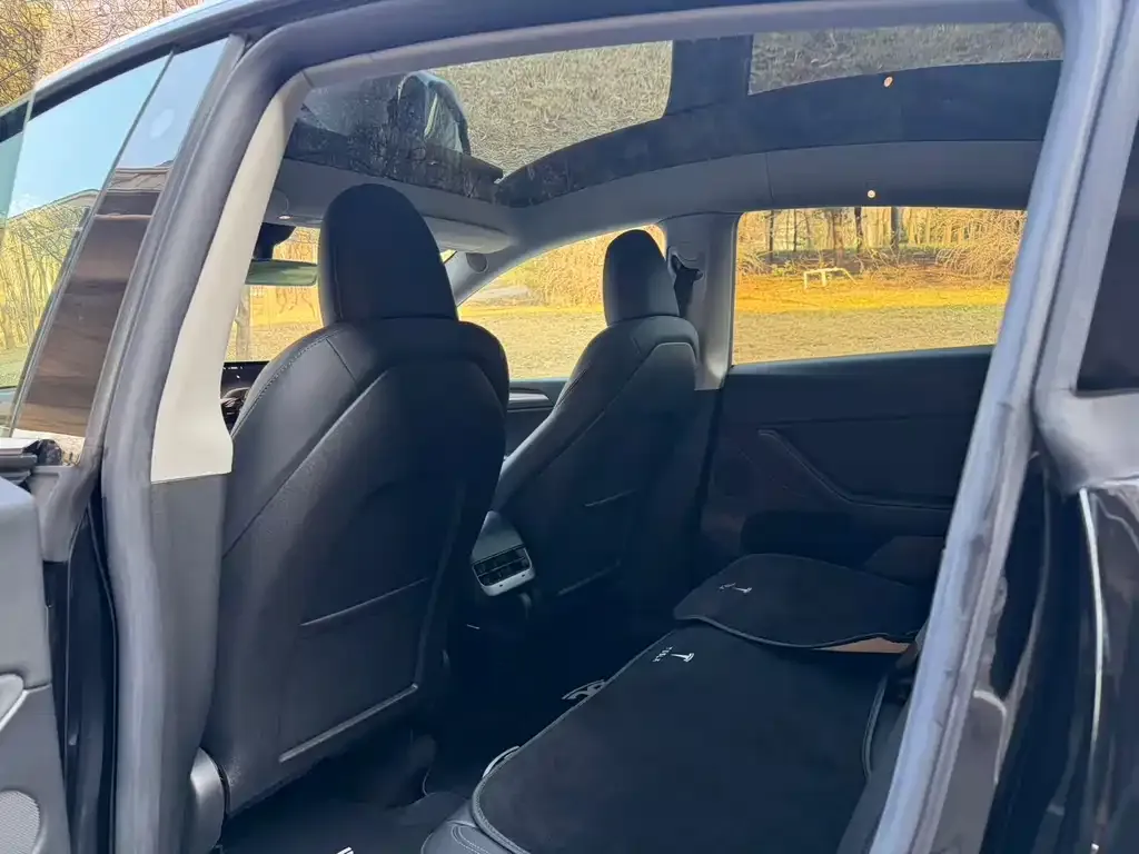 Tesla Model Y 2022 из CN, фото 10