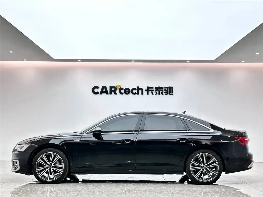Audi A6L 2024 из CN, фото 2