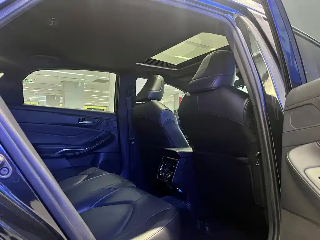 Toyota Avalon 2022 из CN, фото 7