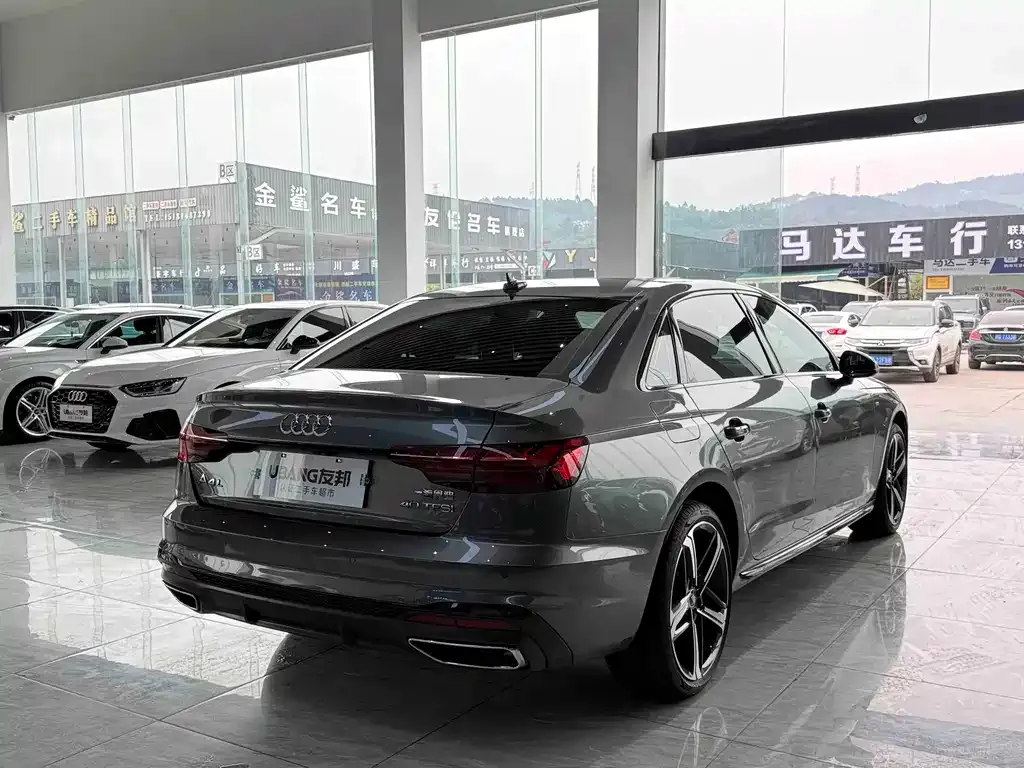 Audi A4L 2024 из CN, фото 4