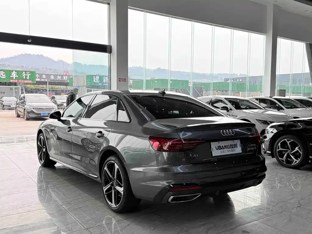 Audi A4L 2024 из CN, фото 2