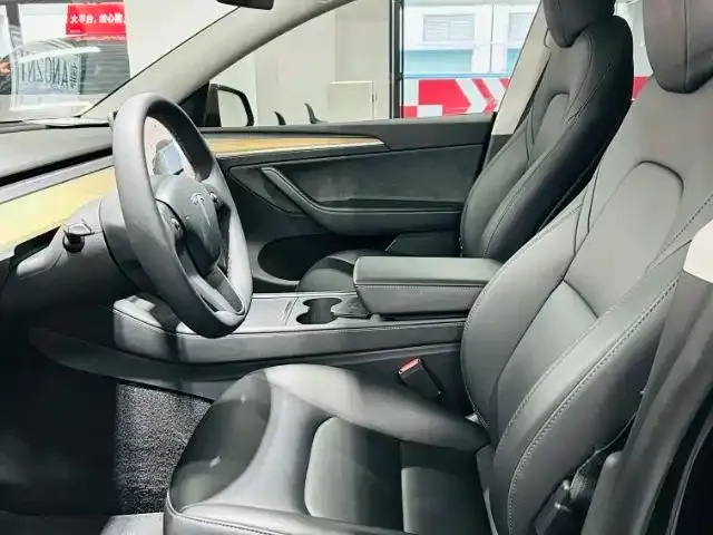 Tesla Model Y 2023 из CN, фото 5