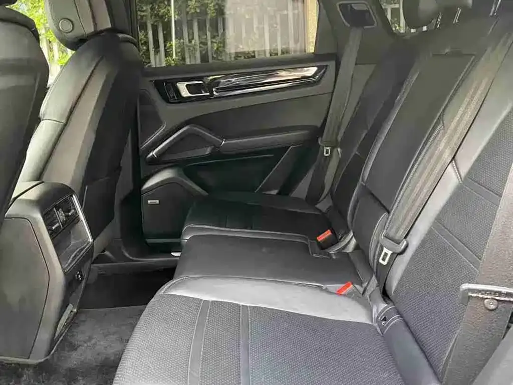 Porsche Cayenne Hybrid 2021 из CN, фото 5