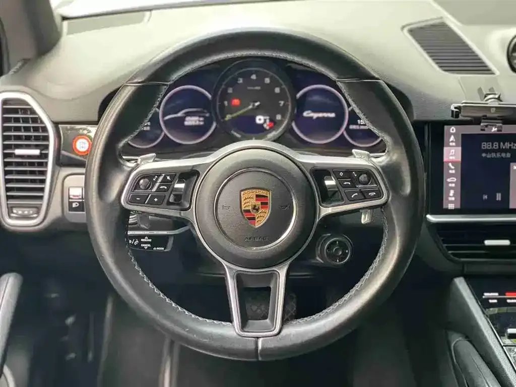 Porsche Cayenne Hybrid 2021 из CN, фото 2