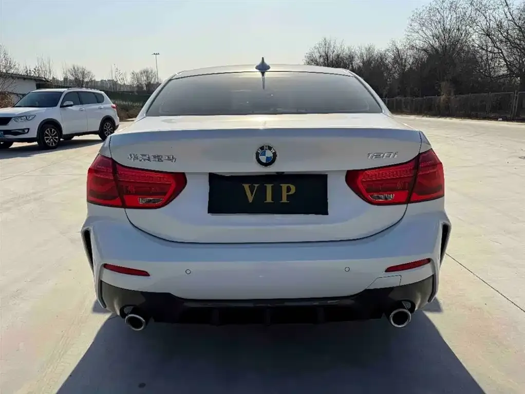 BMW 1 Series 2022 из CN, фото 2
